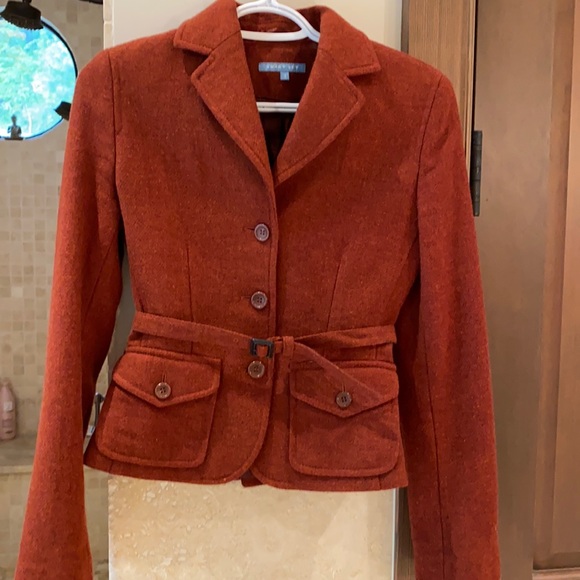 Gorgeous bronze/rust coloured blazer.. size is actually a 1 - Picture 1 of 5